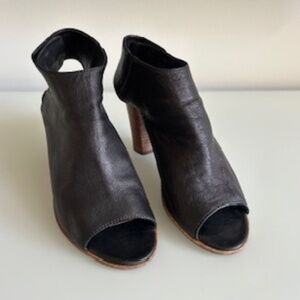 Mimosa Black Peep-Toe Sandal with Sling Back Double Snap Closure - size 38